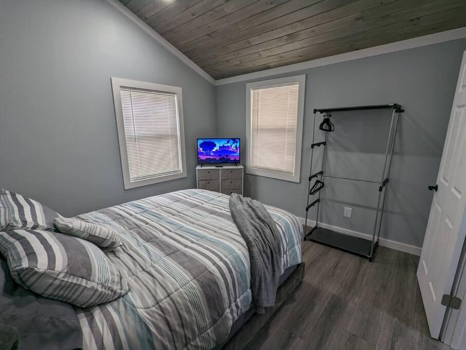 Summerlee Suite - Beautiful Remodeled Farmhouse Oak Hill Екстериор снимка