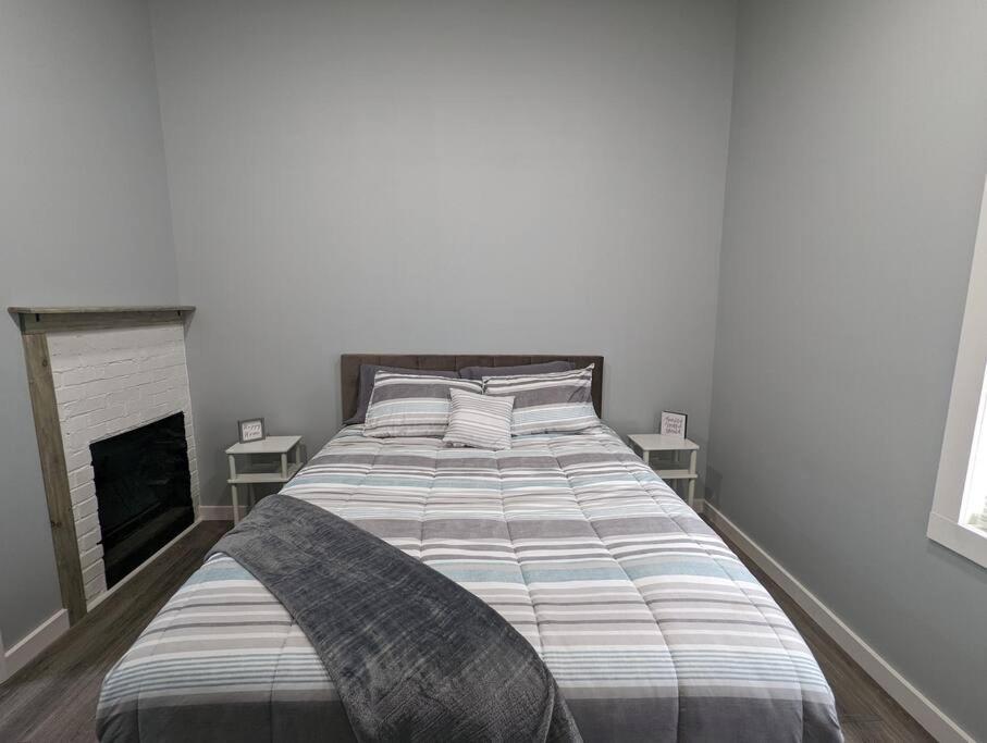Summerlee Suite - Beautiful Remodeled Farmhouse Oak Hill Екстериор снимка